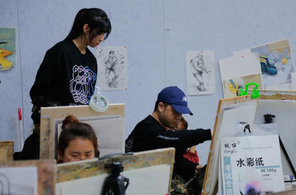 美术艺考培训-如何把握素描中明度关系