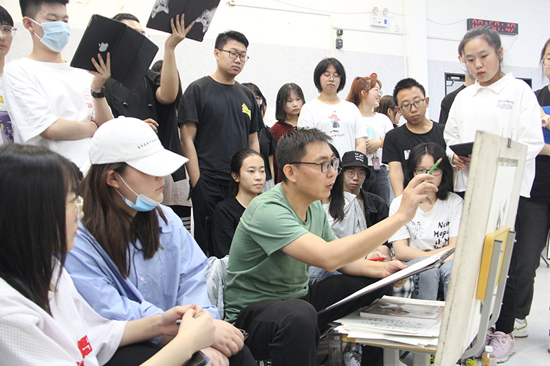 如何提升素描能力-具体分析确保考试正常发挥