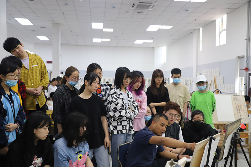 美术艺考相关问答！为你扫清障碍，轻松备考！