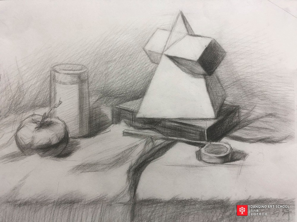 想画好素描明暗物体方法-丹青易考美术培训学校