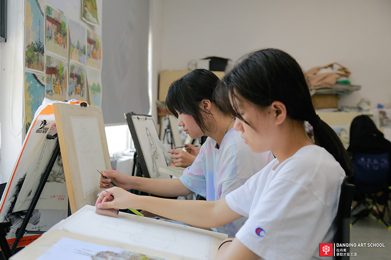 【西安美术艺考】艺术类与综合类大学有什么区别