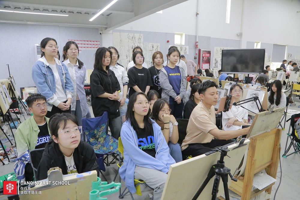 丹青易考美术生艺考集训.jpg