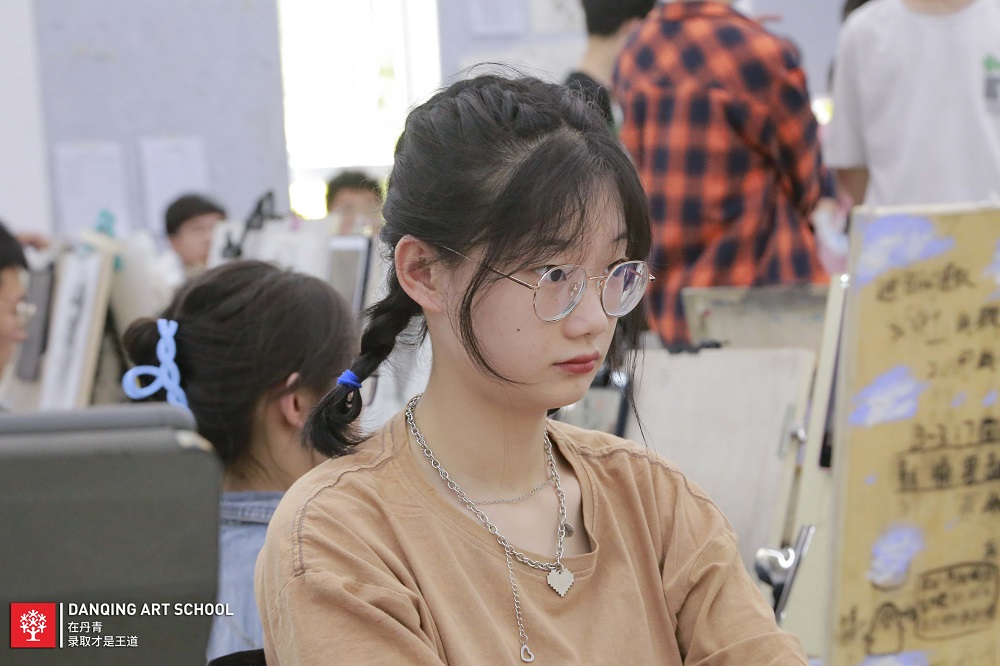丹青易考美术生艺考集训.jpg