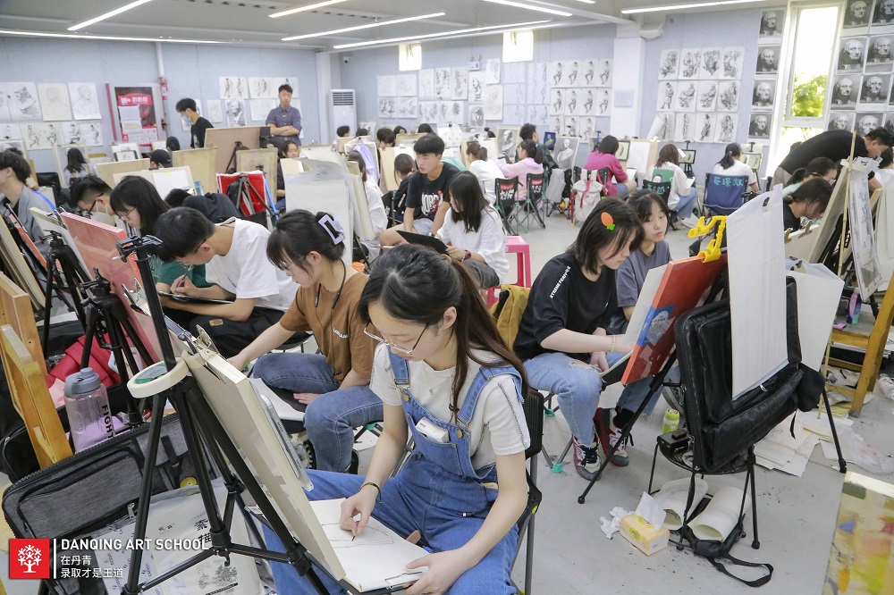 美术生动画专业课程及就业方向