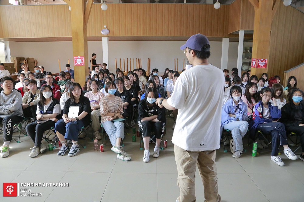 工艺美术相关课程及就业前景