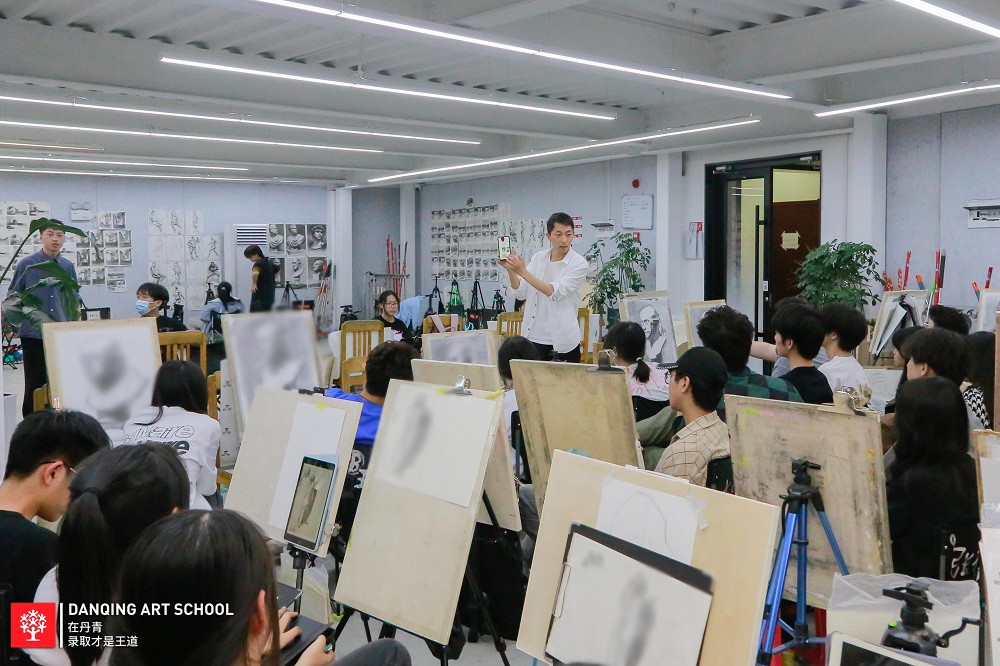 丹青易考美术艺考集训