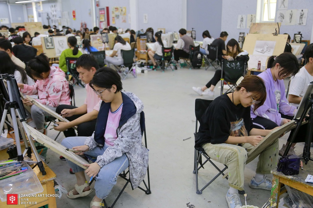 让画面生动起来，是速写绘画中最大的目标