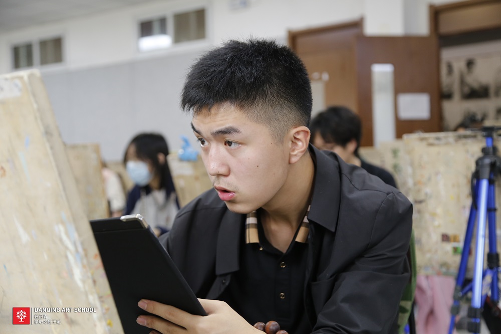 调整心态，为梦攀登；拒绝焦虑、停滞不前！