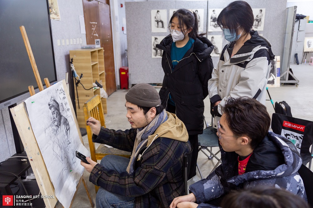湖北工业大学2023年承认美术统考成