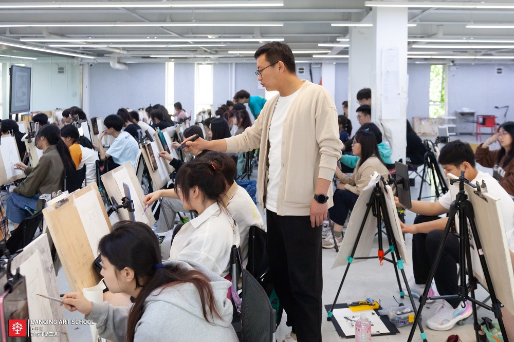 综合类院校相比艺术类院校升学考研方面