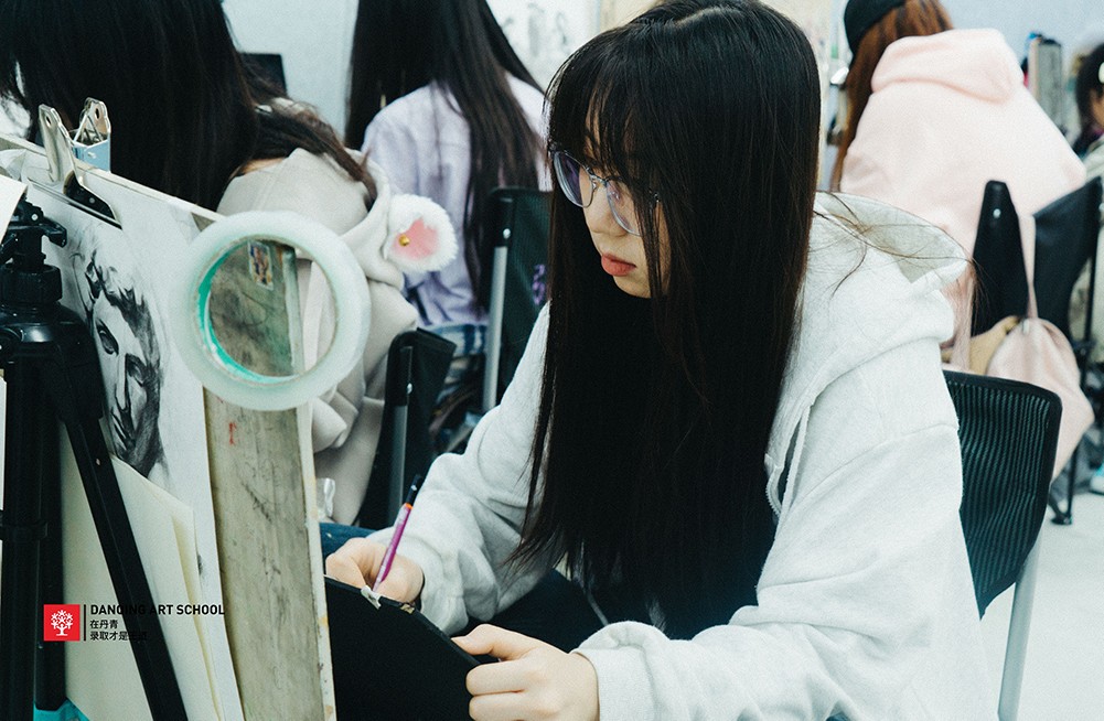 24届美术生为什么要参加校考.jpg